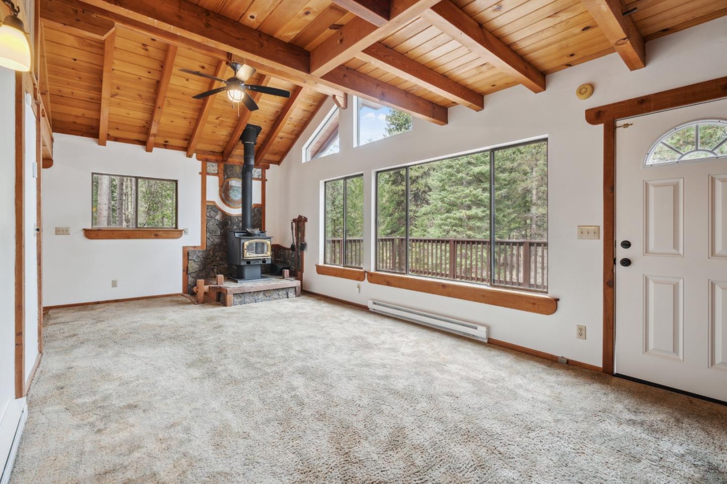 Detail Gallery Image 10 of 95 For 2120 Pack Trl, Mount Shasta,  CA 96067 - 2 Beds | 2 Baths