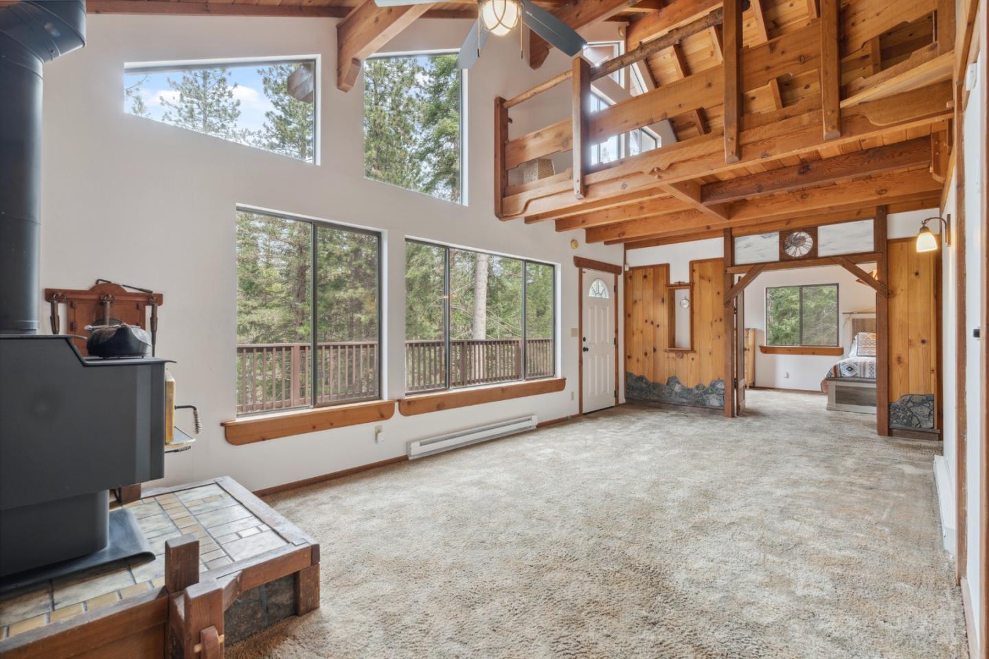 Detail Gallery Image 11 of 95 For 2120 Pack Trl, Mount Shasta,  CA 96067 - 2 Beds | 2 Baths