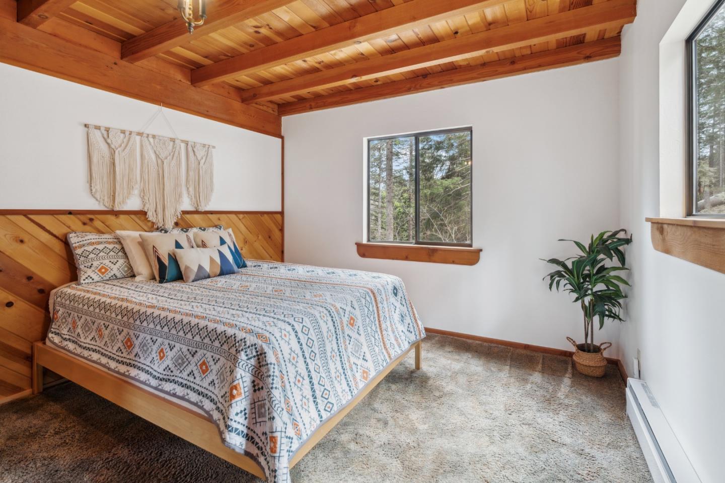 Detail Gallery Image 17 of 95 For 2120 Pack Trl, Mount Shasta,  CA 96067 - 2 Beds | 2 Baths