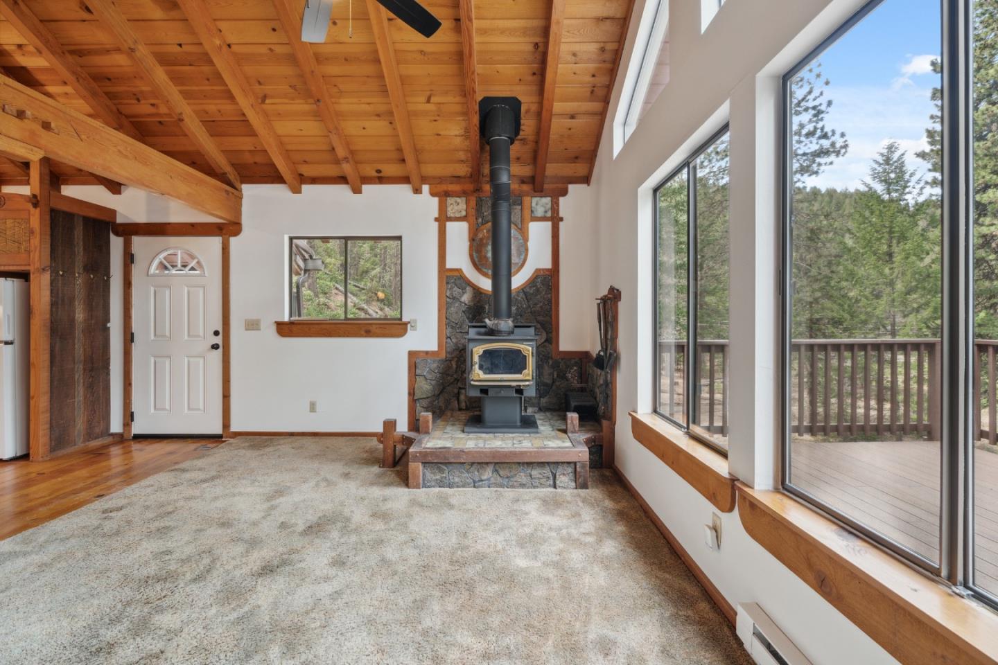 Detail Gallery Image 8 of 95 For 2120 Pack Trl, Mount Shasta,  CA 96067 - 2 Beds | 2 Baths