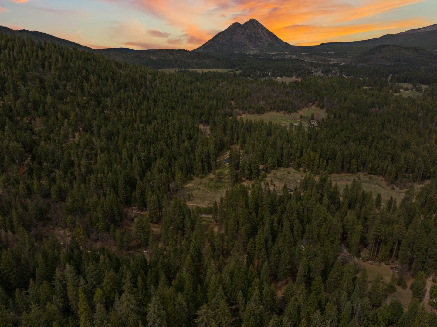Detail Gallery Image 91 of 95 For 2120 Pack Trl, Mount Shasta,  CA 96067 - 2 Beds | 2 Baths