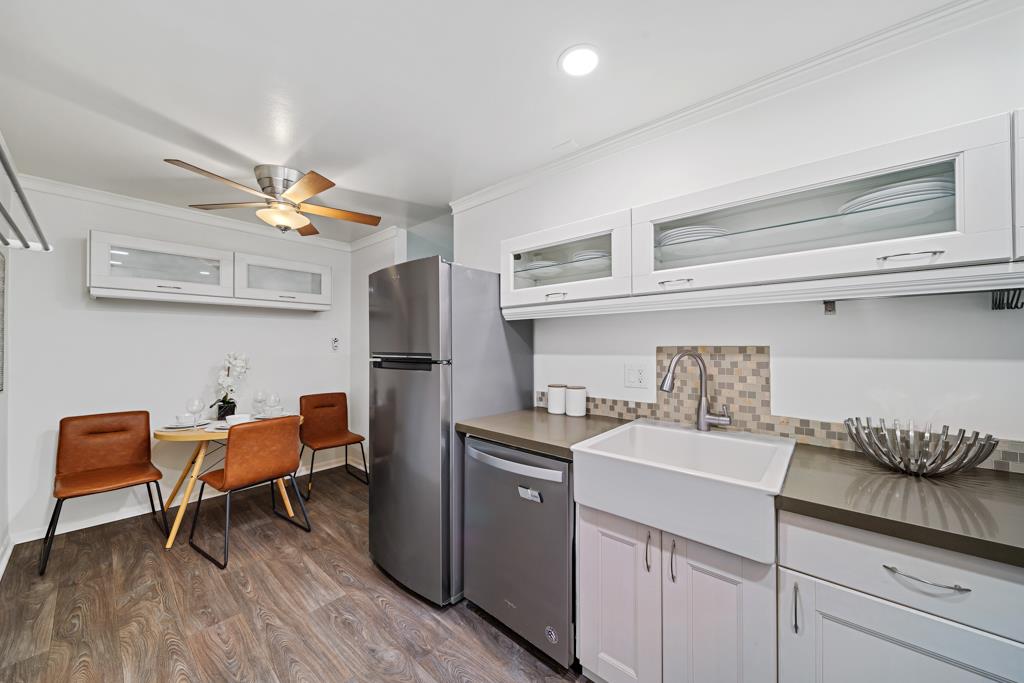 Detail Gallery Image 12 of 53 For 5341 Shelter Creek Ln, San Bruno,  CA 94066 - 2 Beds | 2 Baths