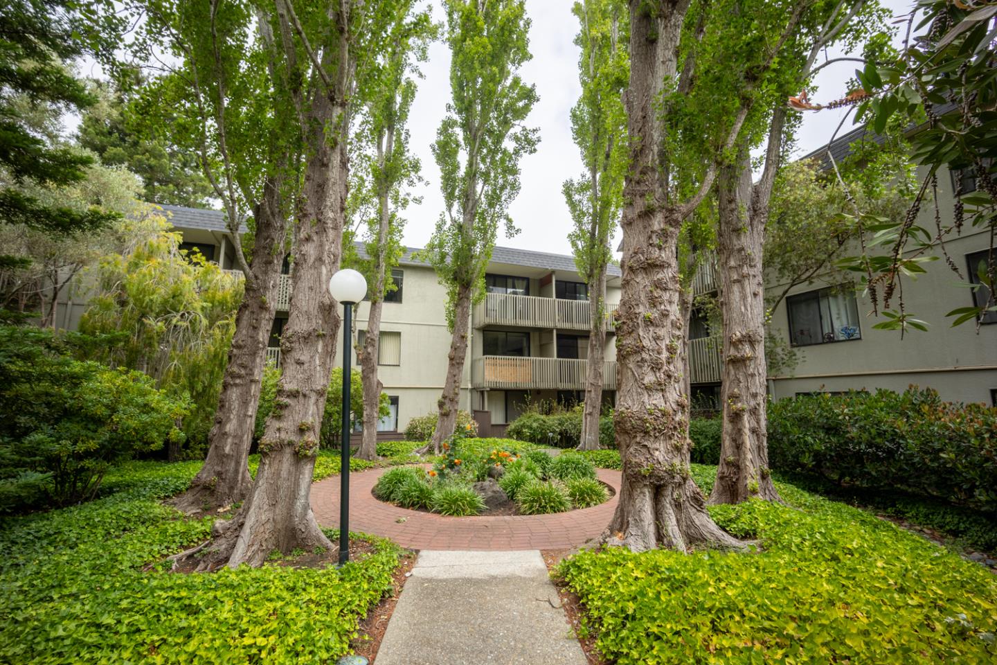 Detail Gallery Image 31 of 53 For 5341 Shelter Creek Ln, San Bruno,  CA 94066 - 2 Beds | 2 Baths