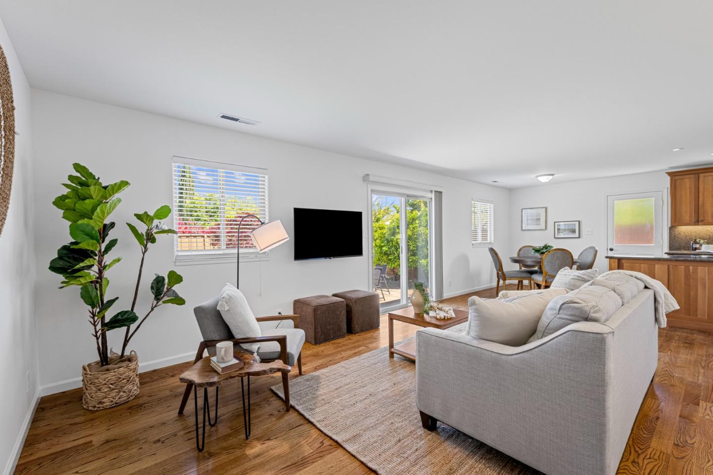Detail Gallery Image 13 of 51 For 1569 Sabina Way, San Jose,  CA 95118 - 4 Beds | 2 Baths