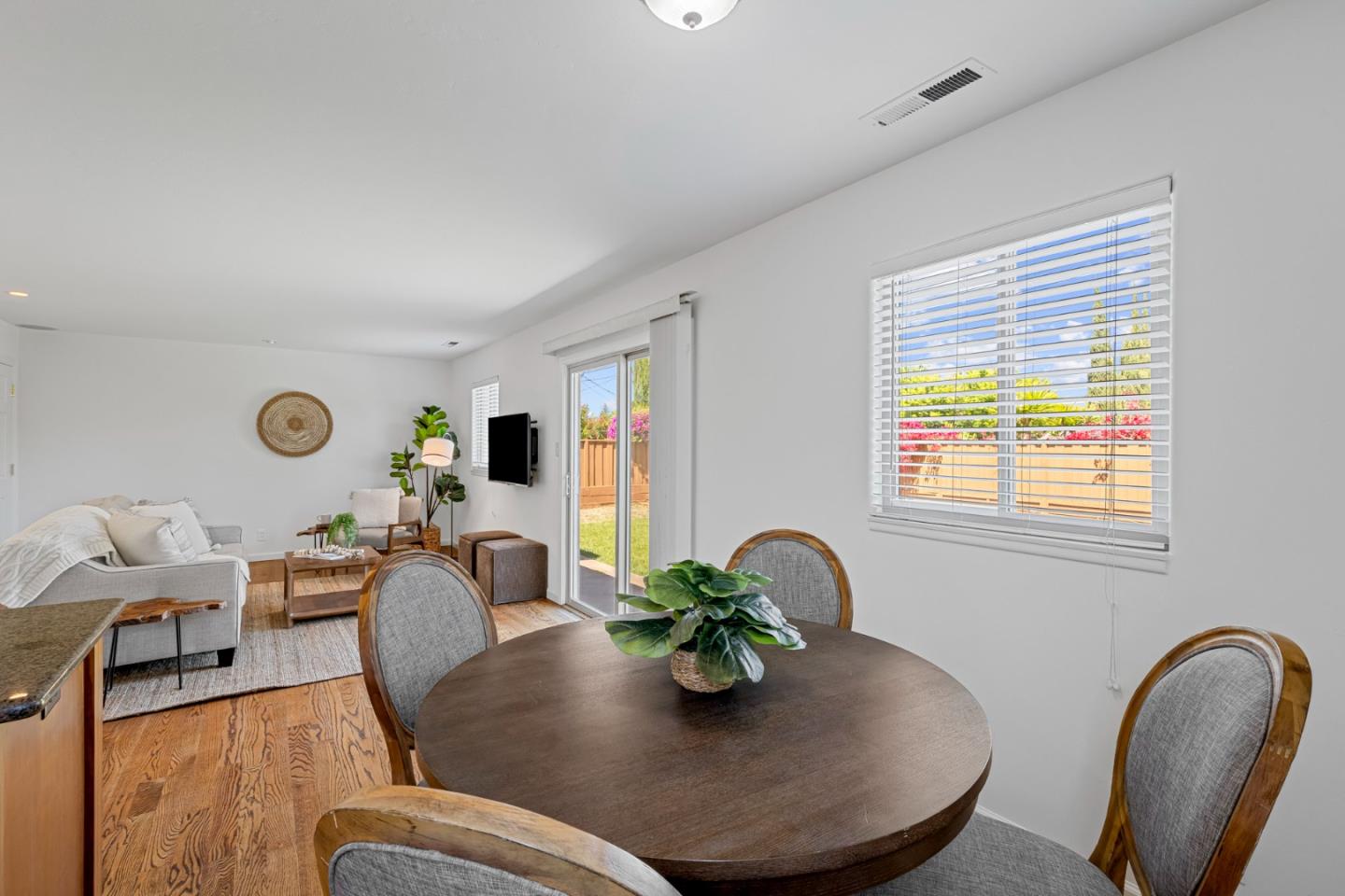 Detail Gallery Image 14 of 51 For 1569 Sabina Way, San Jose,  CA 95118 - 4 Beds | 2 Baths