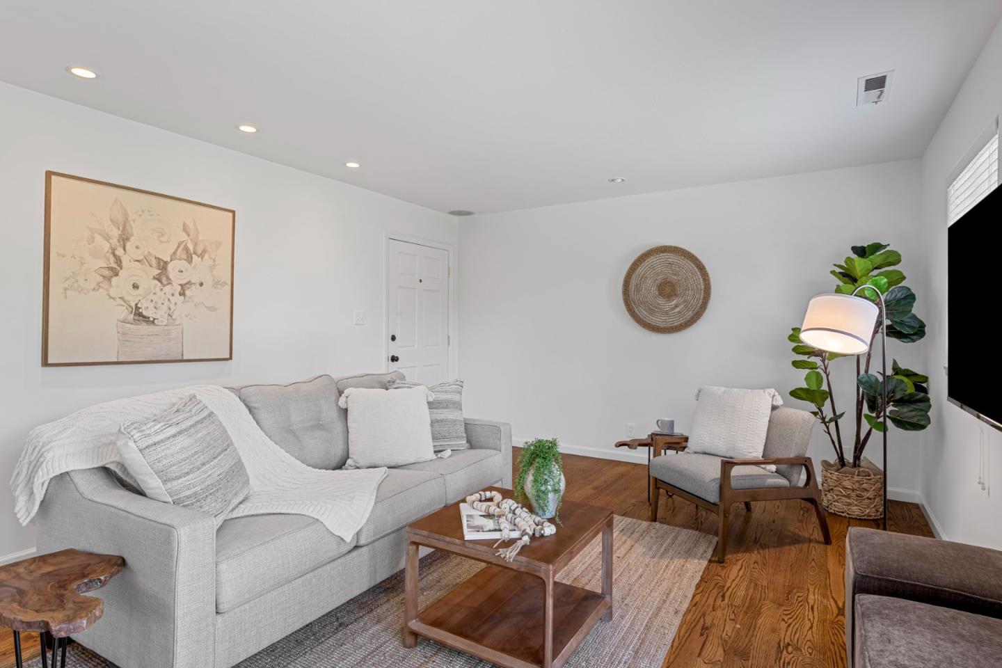 Detail Gallery Image 16 of 51 For 1569 Sabina Way, San Jose,  CA 95118 - 4 Beds | 2 Baths