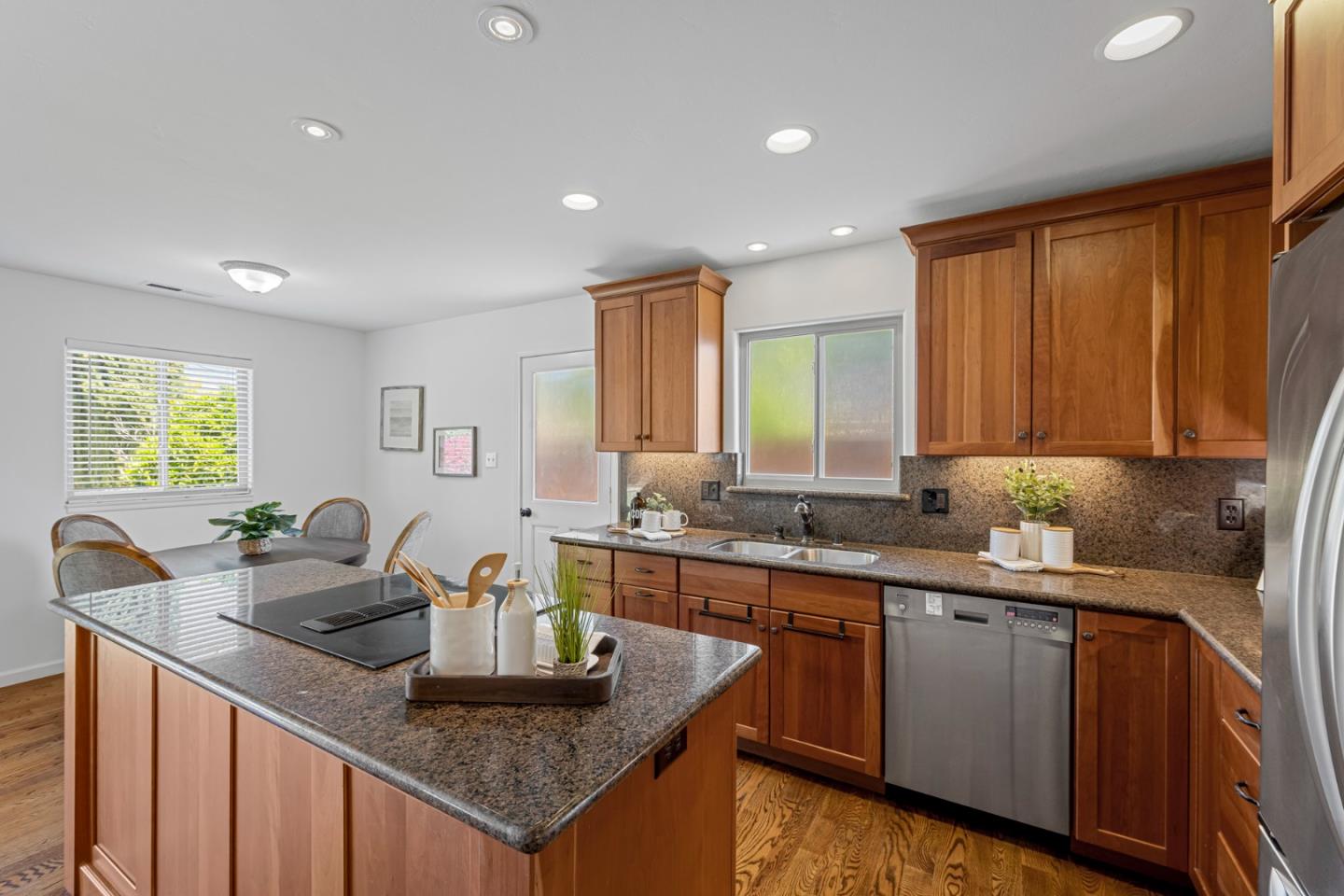 Detail Gallery Image 20 of 51 For 1569 Sabina Way, San Jose,  CA 95118 - 4 Beds | 2 Baths