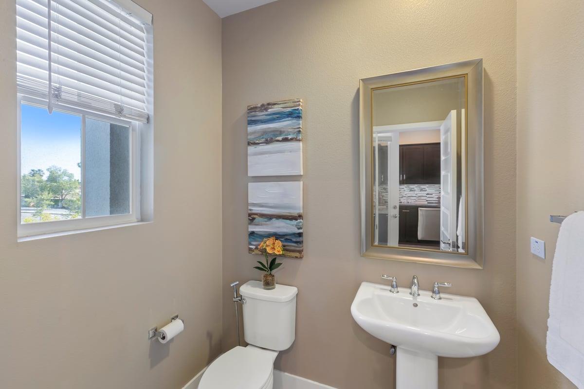 Detail Gallery Image 15 of 26 For 5575 Azalea Way, Newark,  CA 94560 - 3 Beds | 3/1 Baths