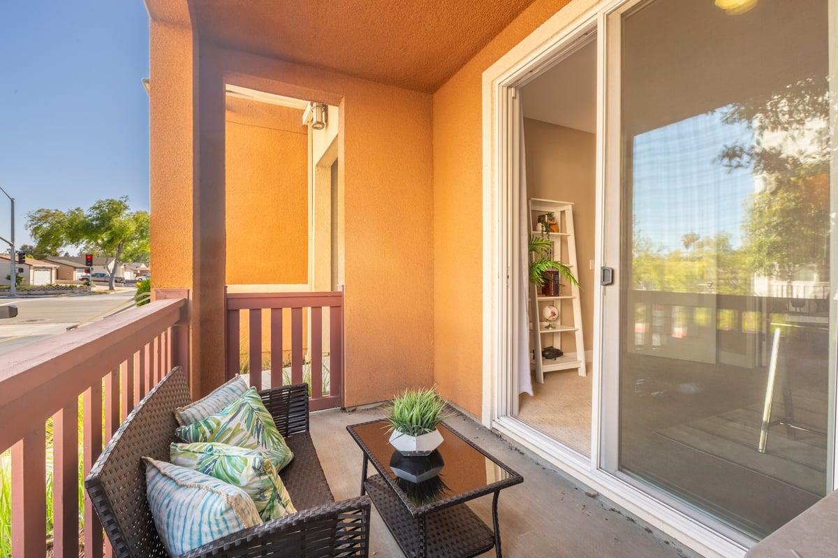 Detail Gallery Image 3 of 26 For 5575 Azalea Way, Newark,  CA 94560 - 3 Beds | 3/1 Baths