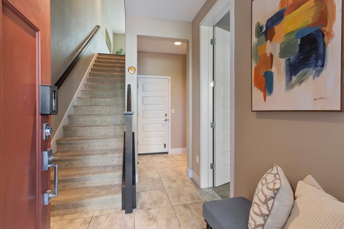Detail Gallery Image 4 of 26 For 5575 Azalea Way, Newark,  CA 94560 - 3 Beds | 3/1 Baths