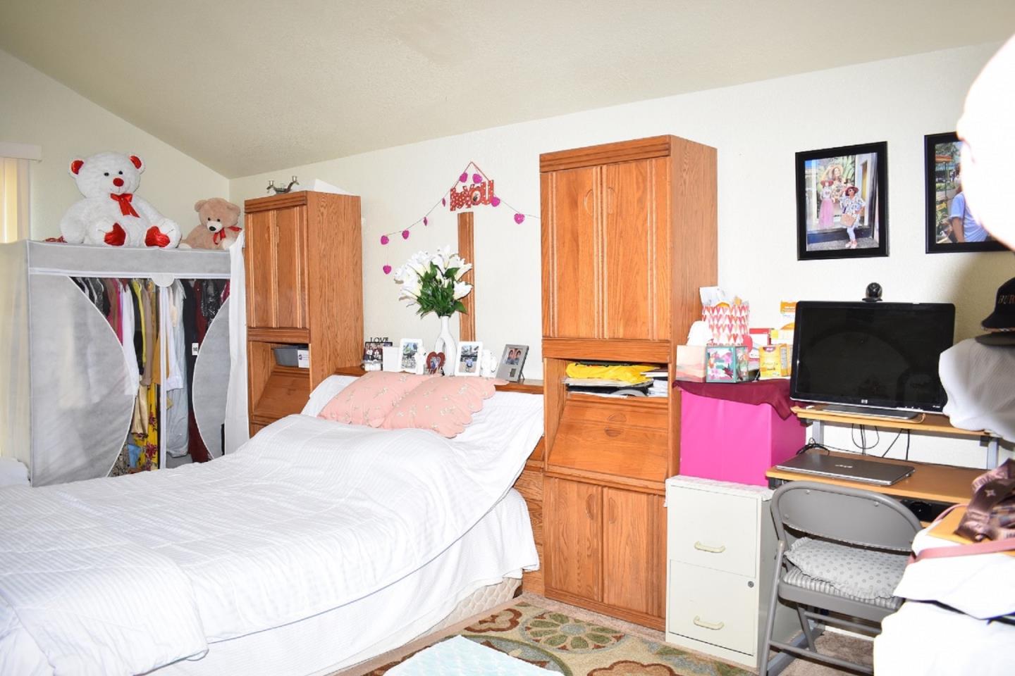 Detail Gallery Image 15 of 17 For 99 Austin Ave, Hayward,  CA 94544 - 4 Beds | 2/1 Baths