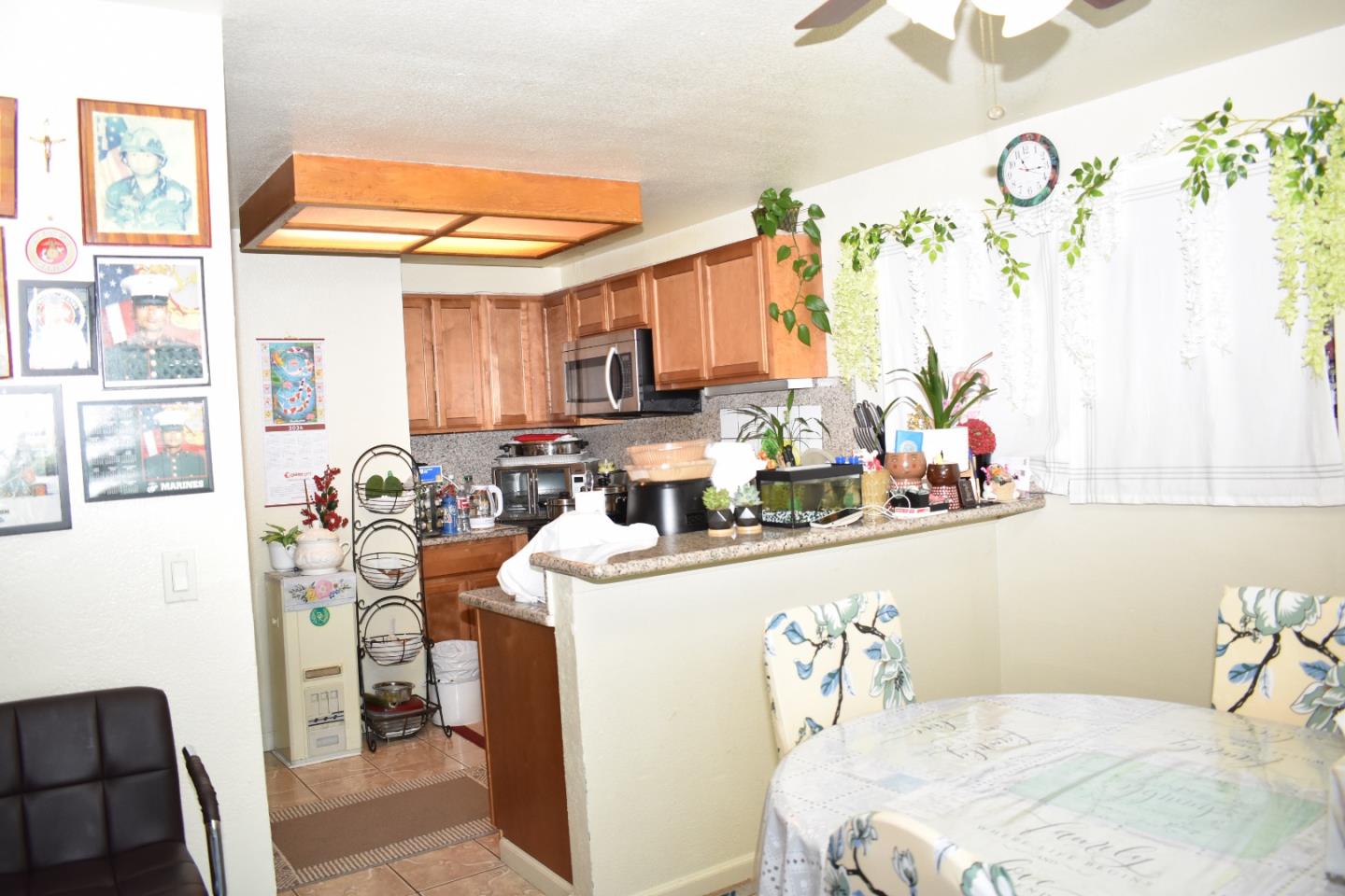 Detail Gallery Image 8 of 17 For 99 Austin Ave, Hayward,  CA 94544 - 4 Beds | 2/1 Baths