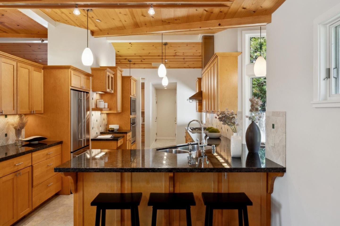 Detail Gallery Image 16 of 61 For 219 Crocker Ave, Pacific Grove,  CA 93950 - 4 Beds | 2 Baths