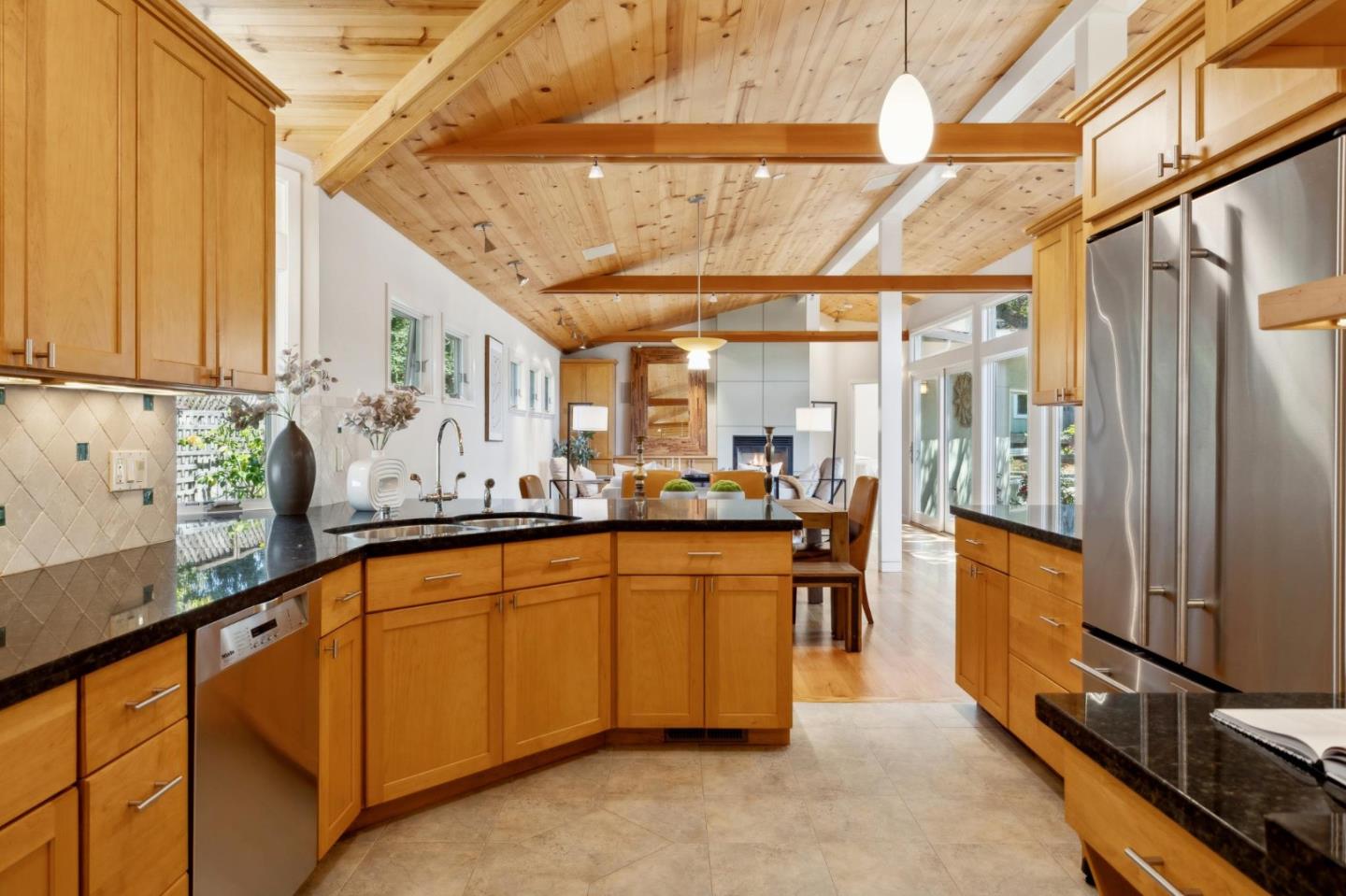 Detail Gallery Image 18 of 61 For 219 Crocker Ave, Pacific Grove,  CA 93950 - 4 Beds | 2 Baths