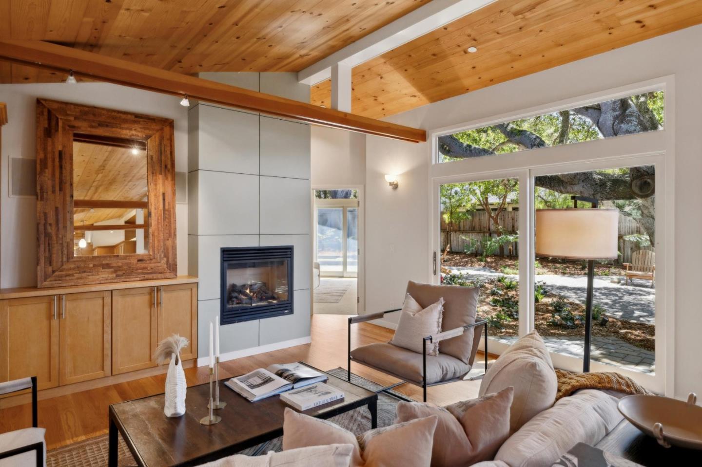 Detail Gallery Image 24 of 61 For 219 Crocker Ave, Pacific Grove,  CA 93950 - 4 Beds | 2 Baths