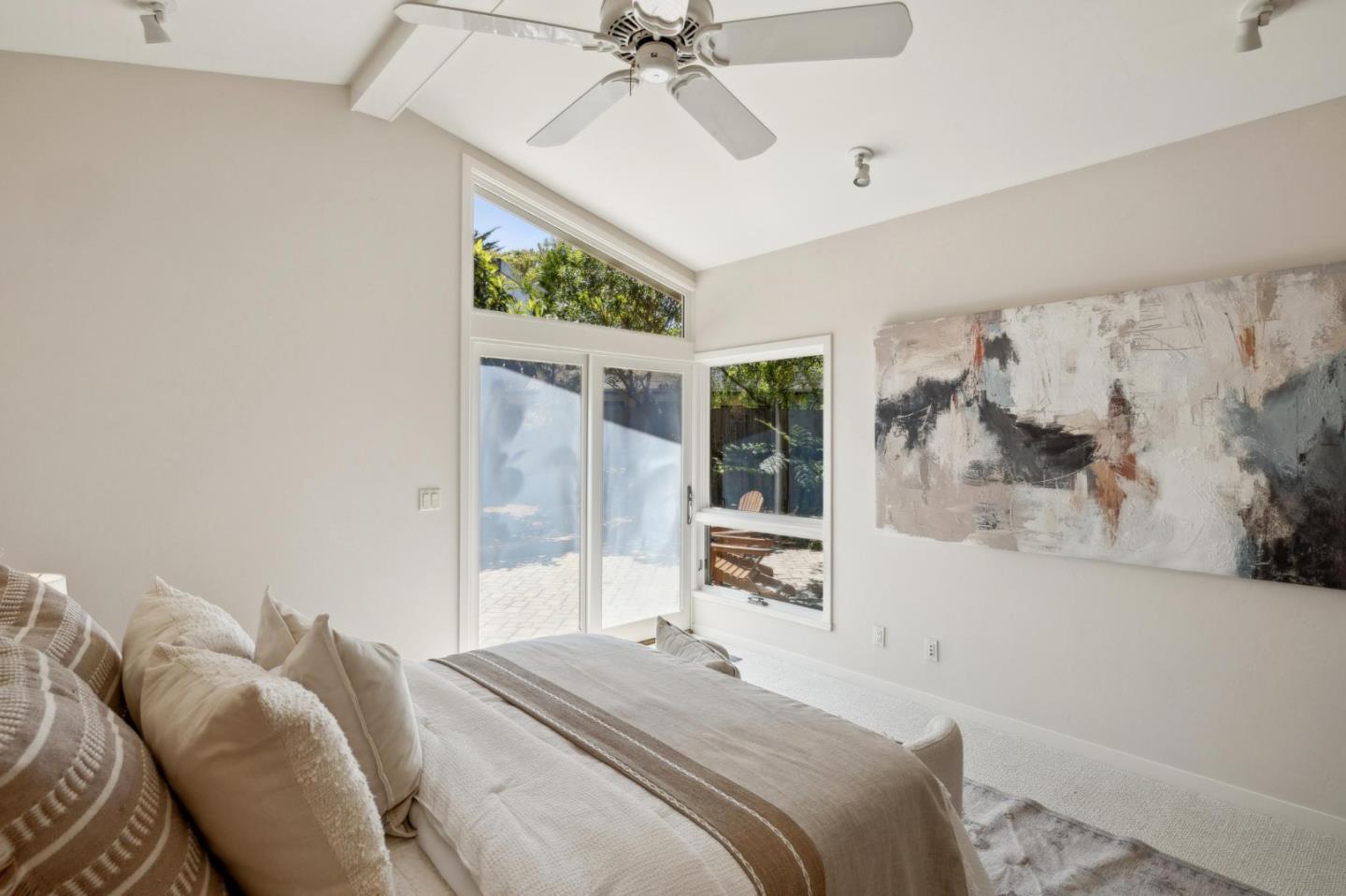 Detail Gallery Image 26 of 61 For 219 Crocker Ave, Pacific Grove,  CA 93950 - 4 Beds | 2 Baths