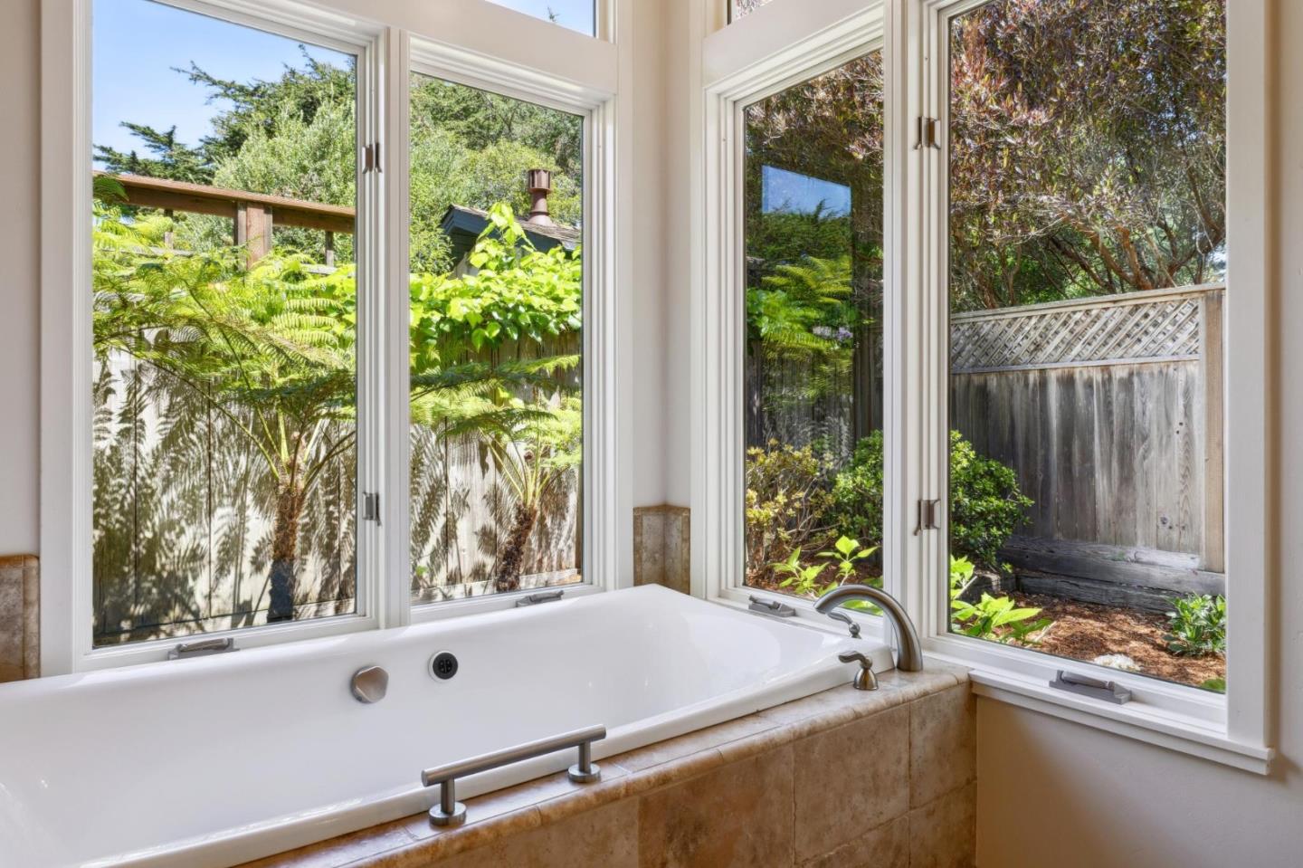 Detail Gallery Image 31 of 61 For 219 Crocker Ave, Pacific Grove,  CA 93950 - 4 Beds | 2 Baths