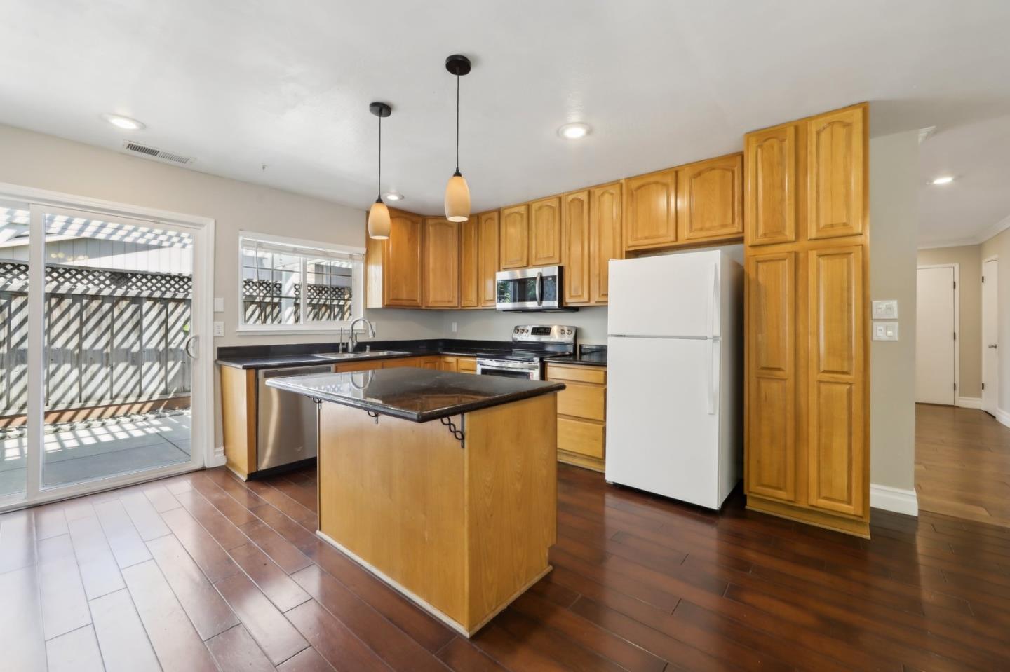 Detail Gallery Image 10 of 29 For 7060 Avenida Rotella, San Jose,  CA 95139 - 3 Beds | 2 Baths
