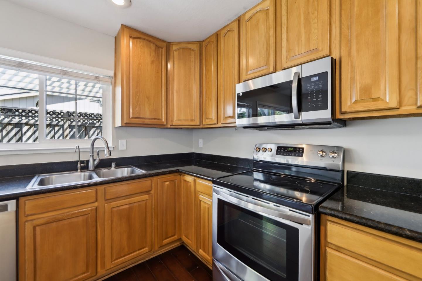 Detail Gallery Image 11 of 29 For 7060 Avenida Rotella, San Jose,  CA 95139 - 3 Beds | 2 Baths