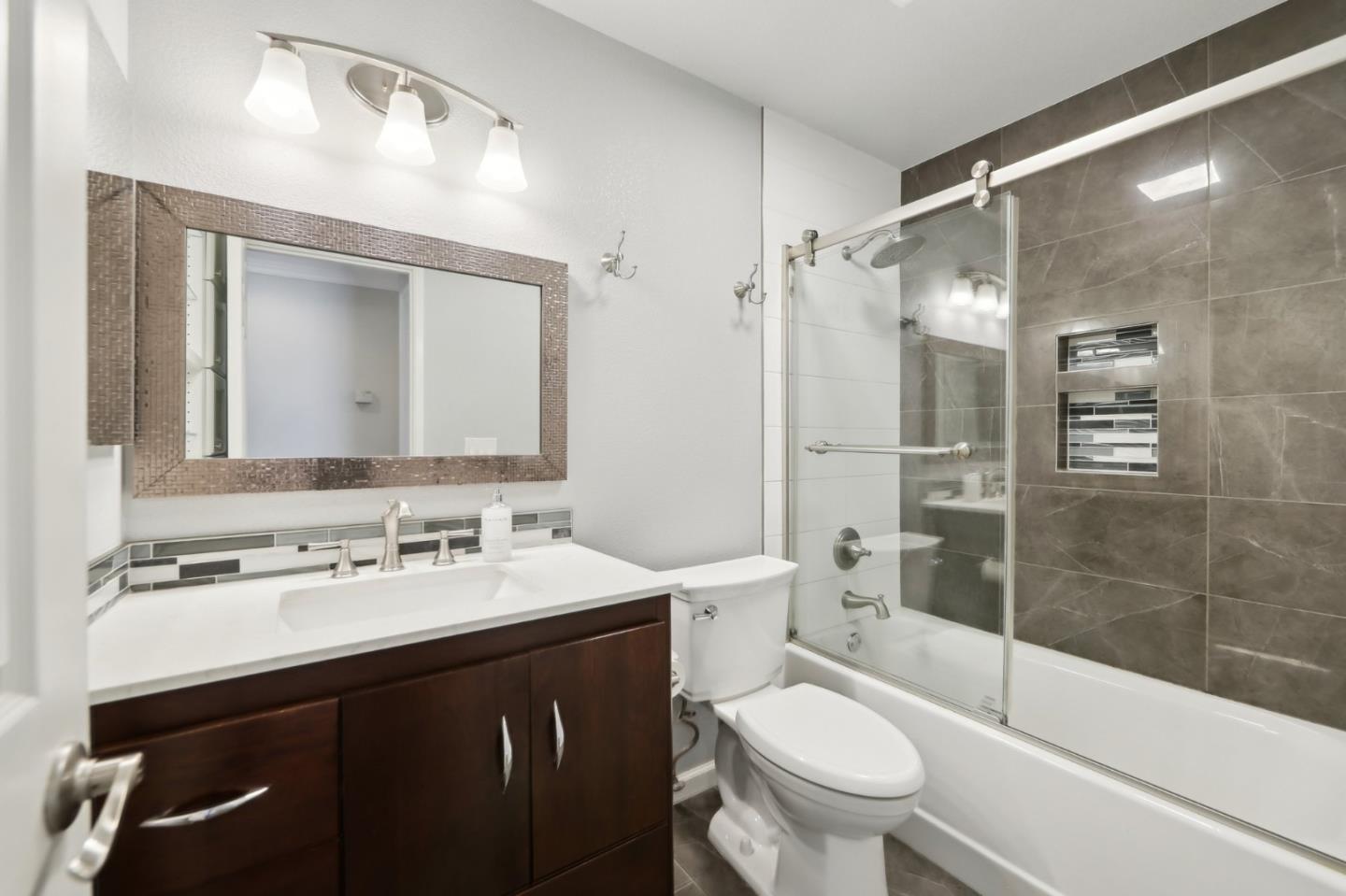 Detail Gallery Image 17 of 29 For 7060 Avenida Rotella, San Jose,  CA 95139 - 3 Beds | 2 Baths