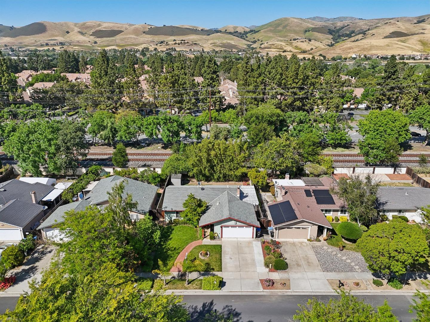Detail Gallery Image 25 of 29 For 7060 Avenida Rotella, San Jose,  CA 95139 - 3 Beds | 2 Baths