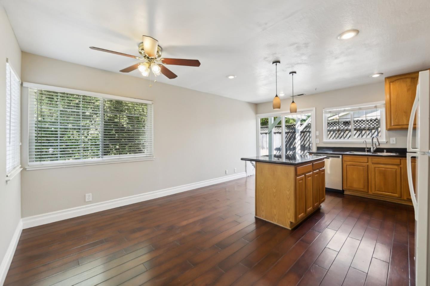 Detail Gallery Image 8 of 29 For 7060 Avenida Rotella, San Jose,  CA 95139 - 3 Beds | 2 Baths