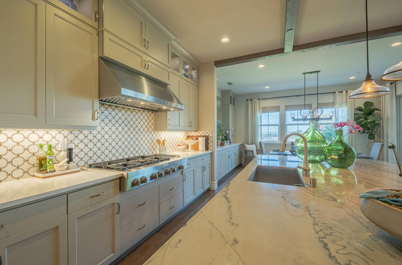 Detail Gallery Image 15 of 76 For 2967 Garnet Way, Marina,  CA 93933 - 5 Beds | 4/1 Baths