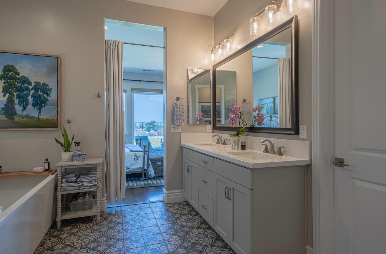 Detail Gallery Image 31 of 76 For 2967 Garnet Way, Marina,  CA 93933 - 5 Beds | 4/1 Baths