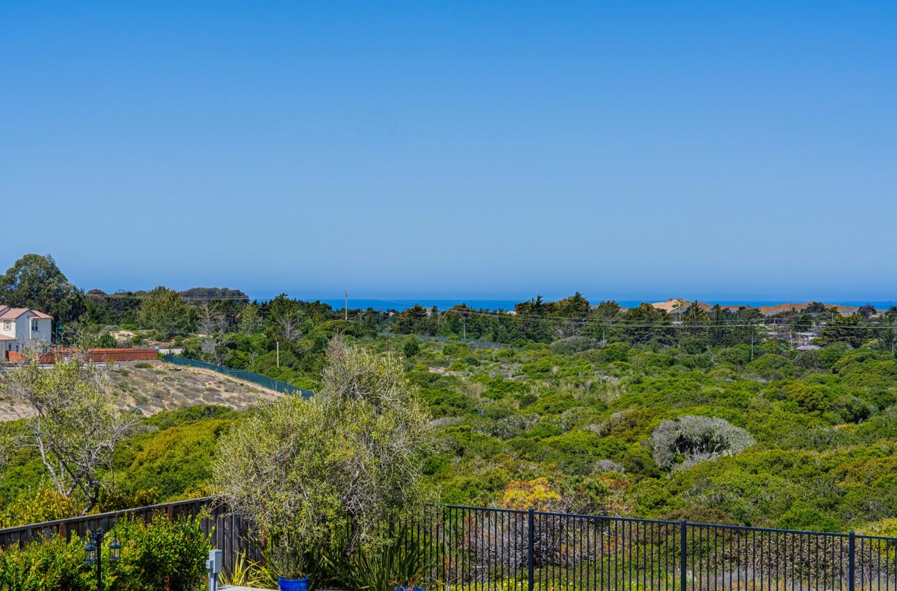 Detail Gallery Image 42 of 76 For 2967 Garnet Way, Marina,  CA 93933 - 5 Beds | 4/1 Baths