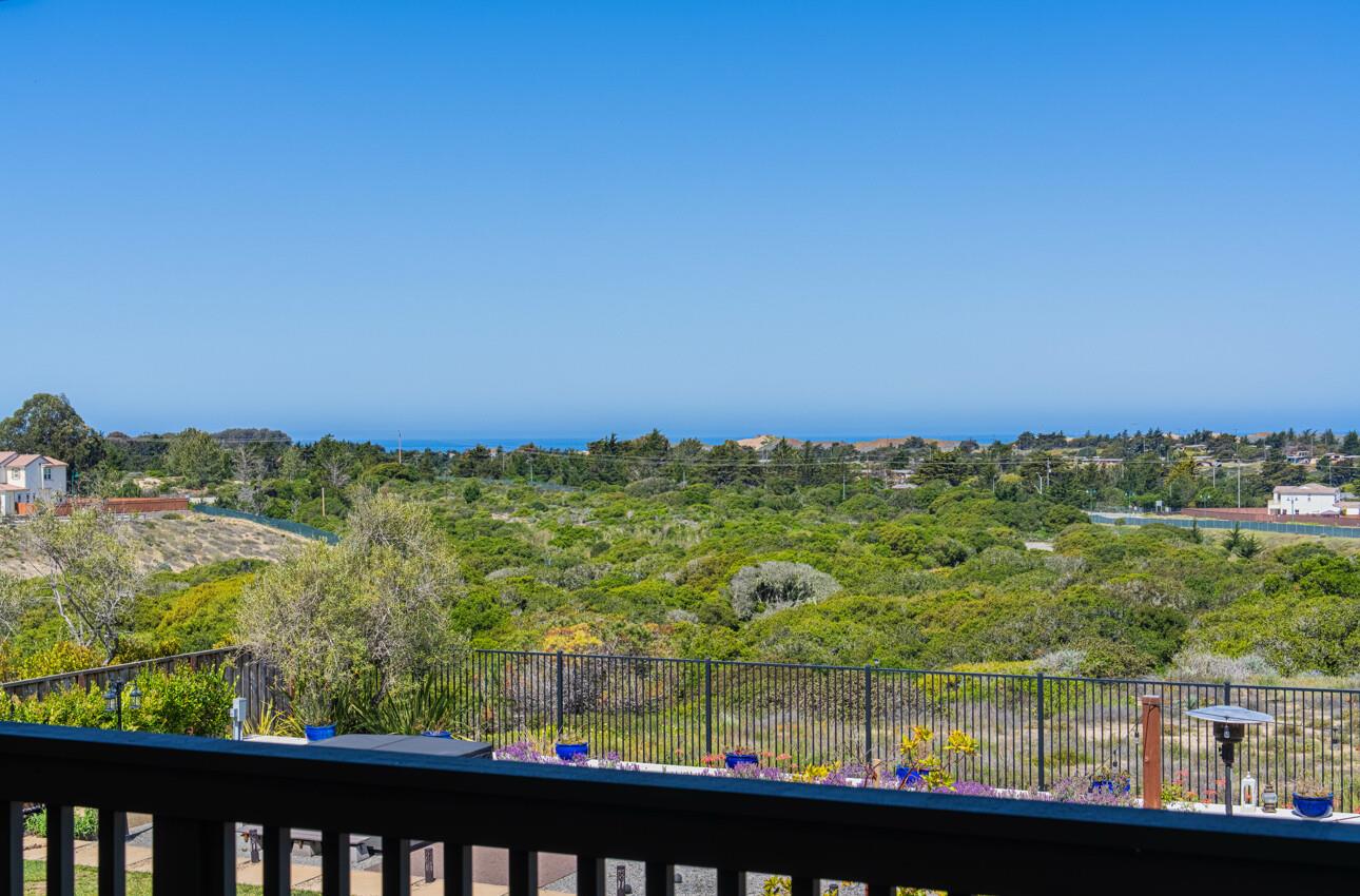 Detail Gallery Image 44 of 76 For 2967 Garnet Way, Marina,  CA 93933 - 5 Beds | 4/1 Baths