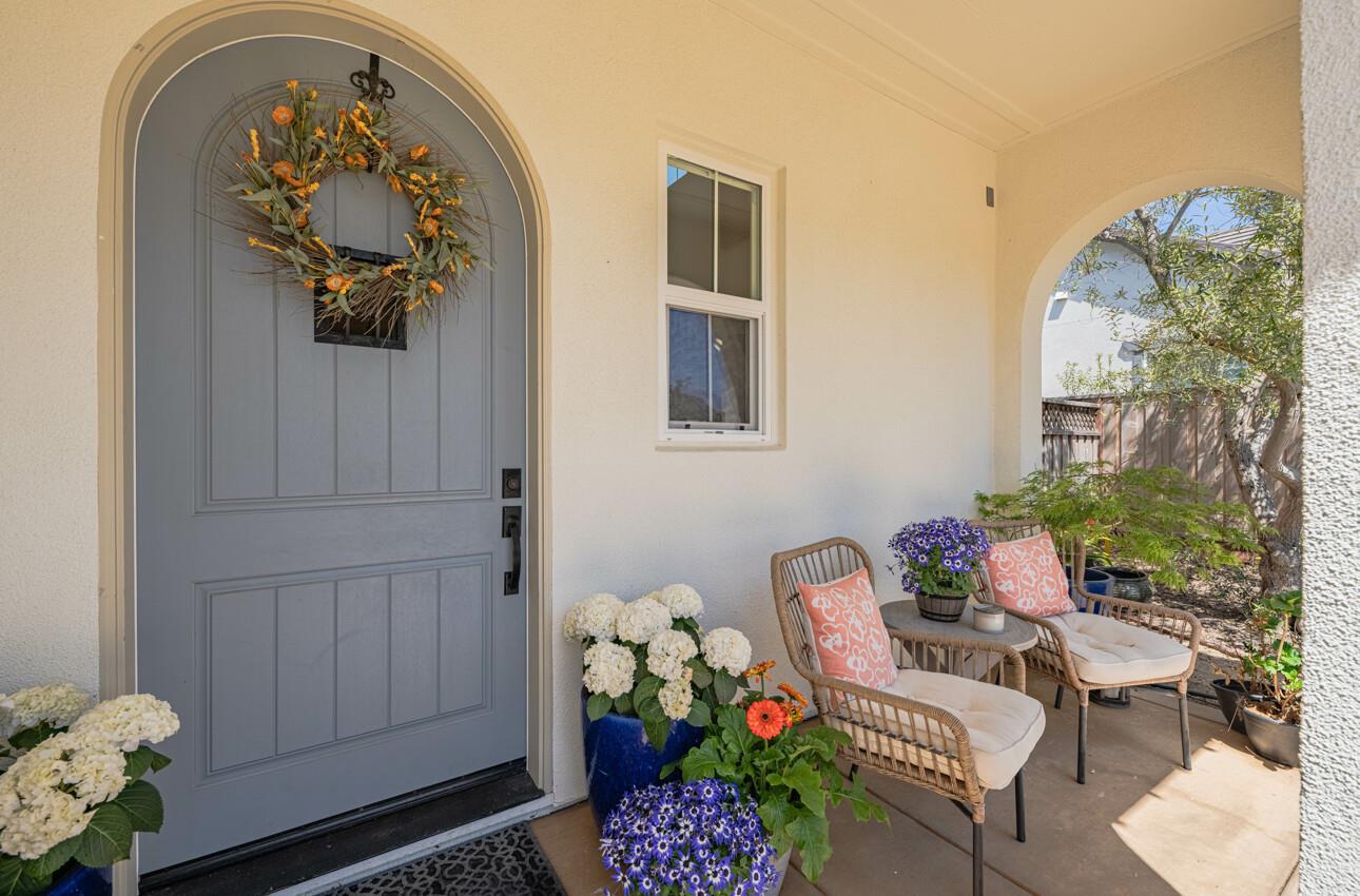 Detail Gallery Image 7 of 76 For 2967 Garnet Way, Marina,  CA 93933 - 5 Beds | 4/1 Baths