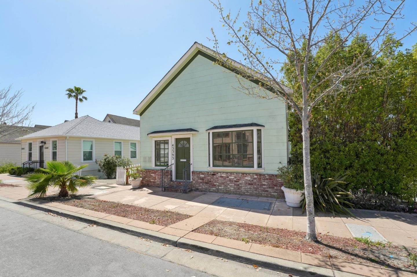 43393 Mission Boulevard, Fremont, California 94539, 3 Bedrooms Bedrooms, ,2 BathroomsBathrooms,Residential,For Sale,43393 Mission Boulevard,ML82002656