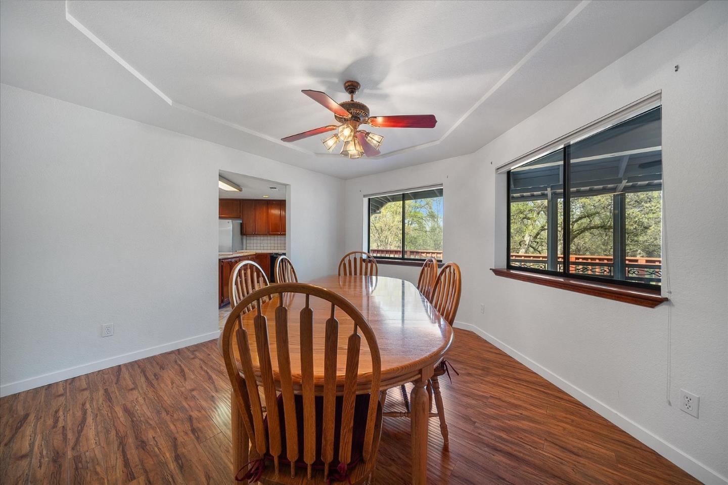 Detail Gallery Image 11 of 57 For 19862 Paso Robles Ave, Redding,  CA 96003 - 3 Beds | 2 Baths