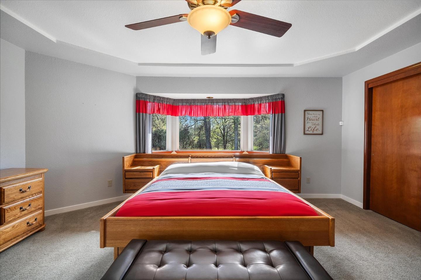 Detail Gallery Image 17 of 57 For 19862 Paso Robles Ave, Redding,  CA 96003 - 3 Beds | 2 Baths