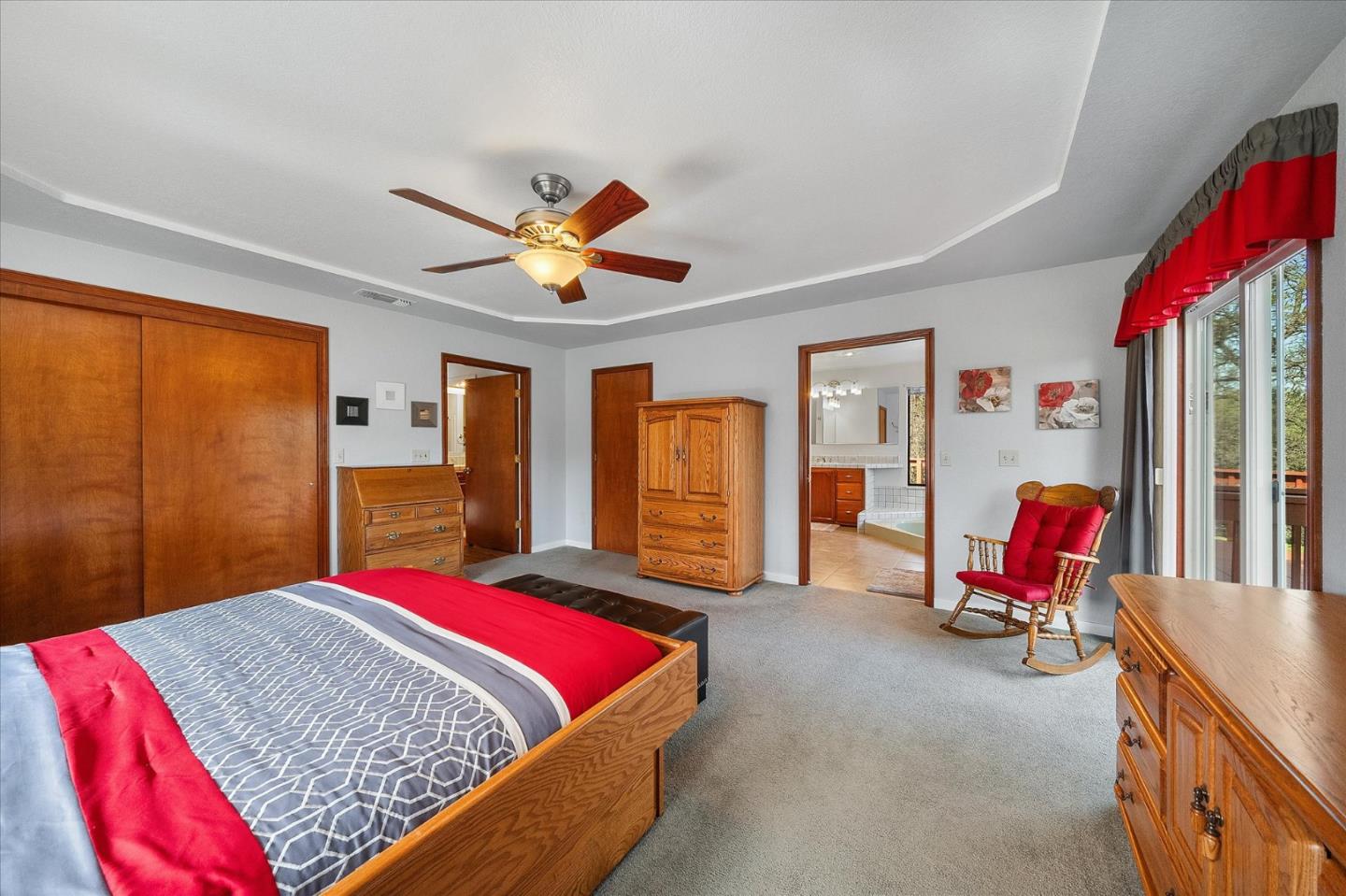 Detail Gallery Image 19 of 57 For 19862 Paso Robles Ave, Redding,  CA 96003 - 3 Beds | 2 Baths