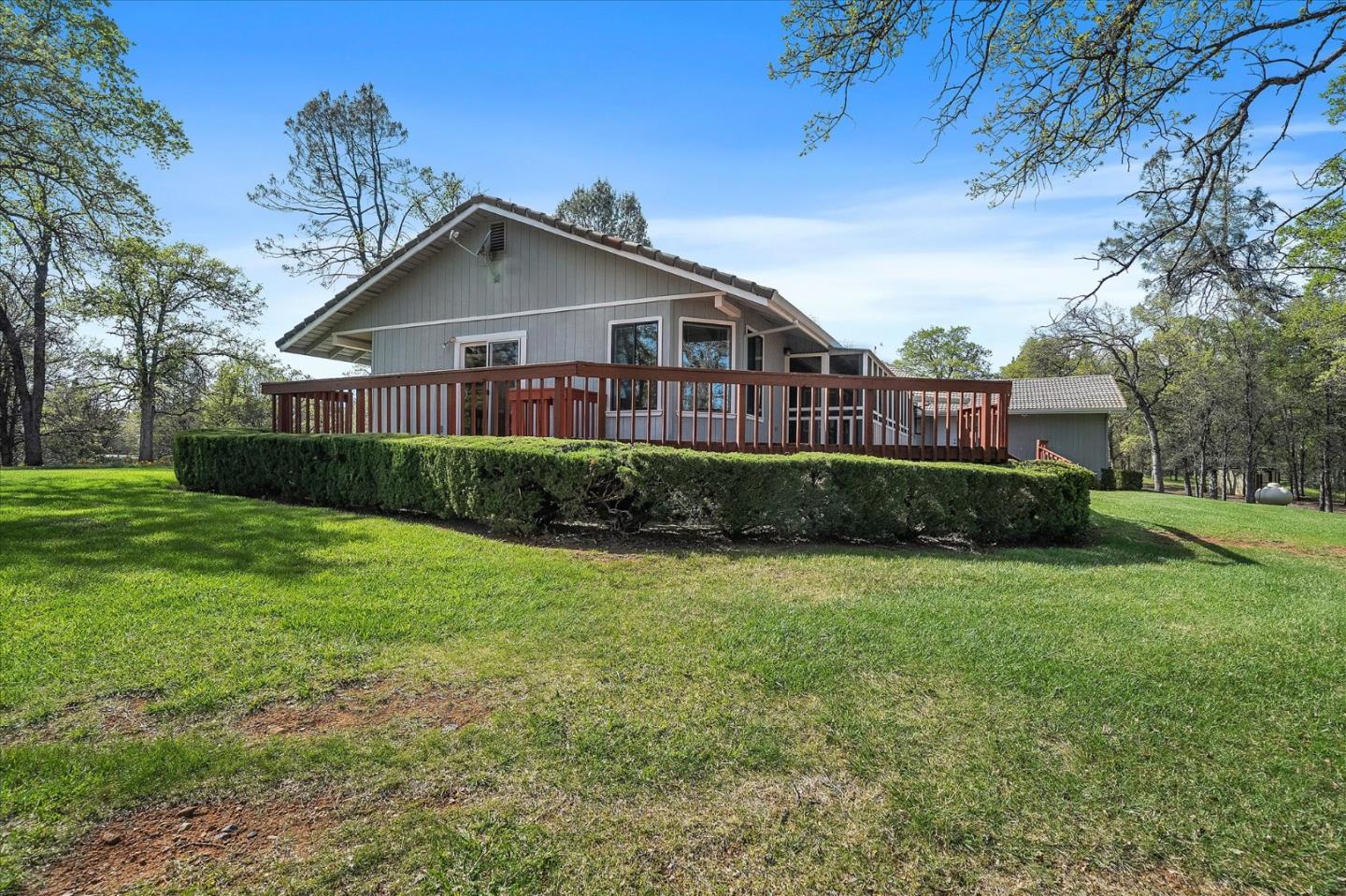 Detail Gallery Image 33 of 57 For 19862 Paso Robles Ave, Redding,  CA 96003 - 3 Beds | 2 Baths