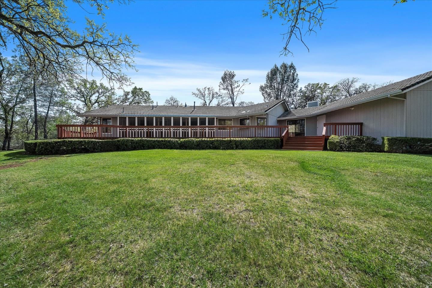 Detail Gallery Image 34 of 57 For 19862 Paso Robles Ave, Redding,  CA 96003 - 3 Beds | 2 Baths
