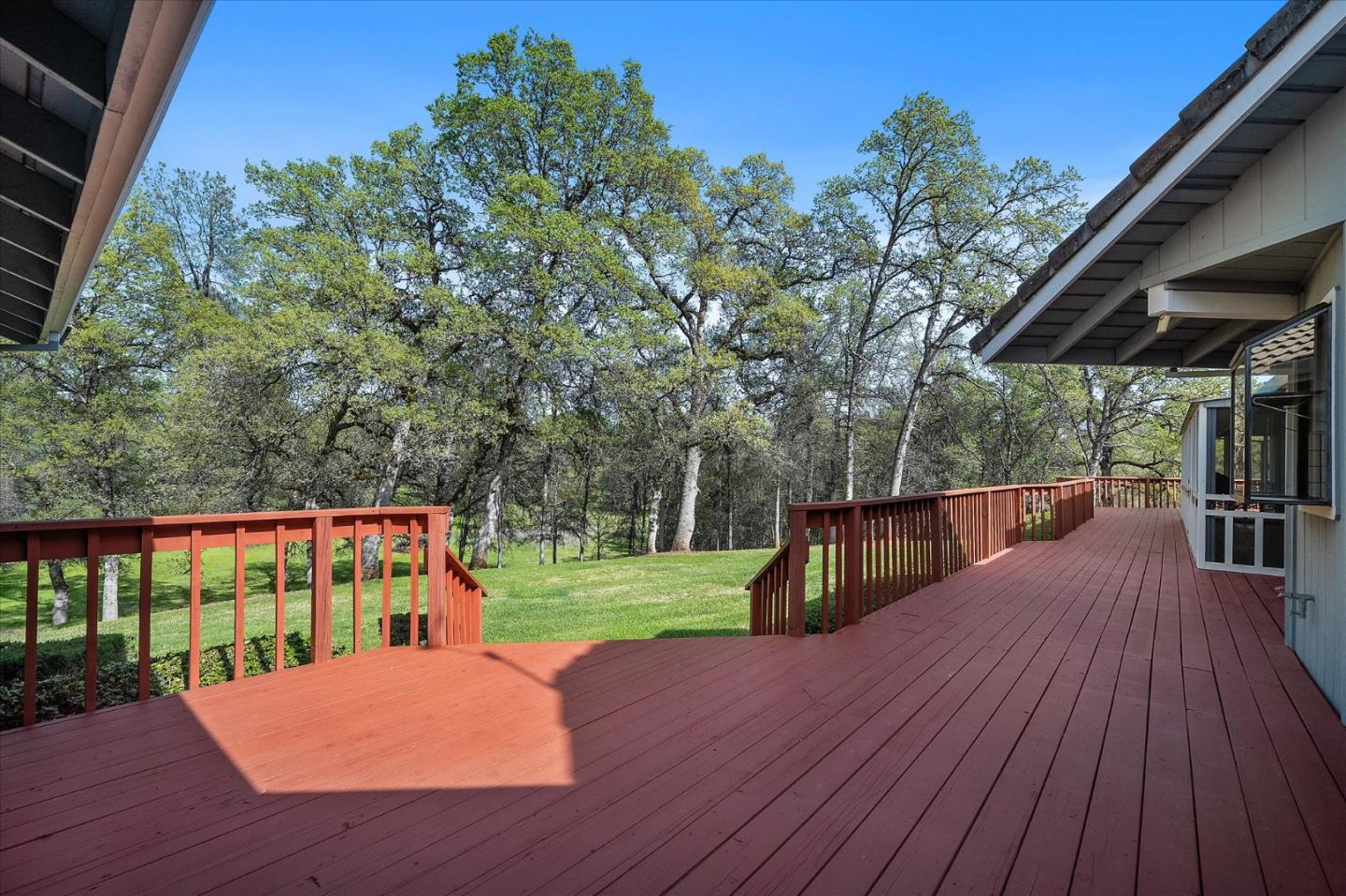 Detail Gallery Image 37 of 57 For 19862 Paso Robles Ave, Redding,  CA 96003 - 3 Beds | 2 Baths