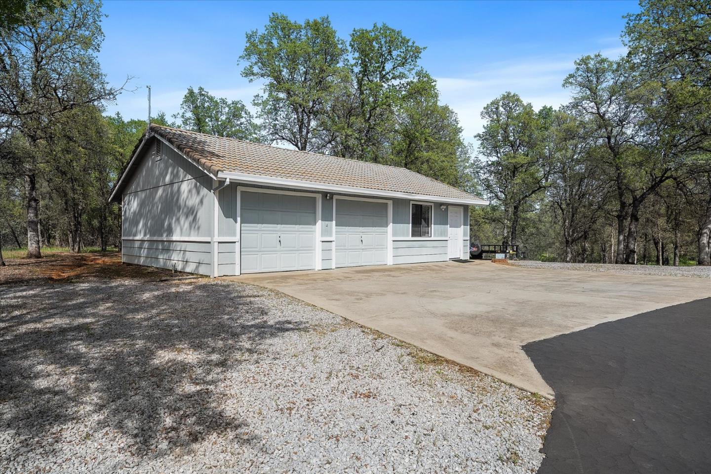Detail Gallery Image 40 of 57 For 19862 Paso Robles Ave, Redding,  CA 96003 - 3 Beds | 2 Baths