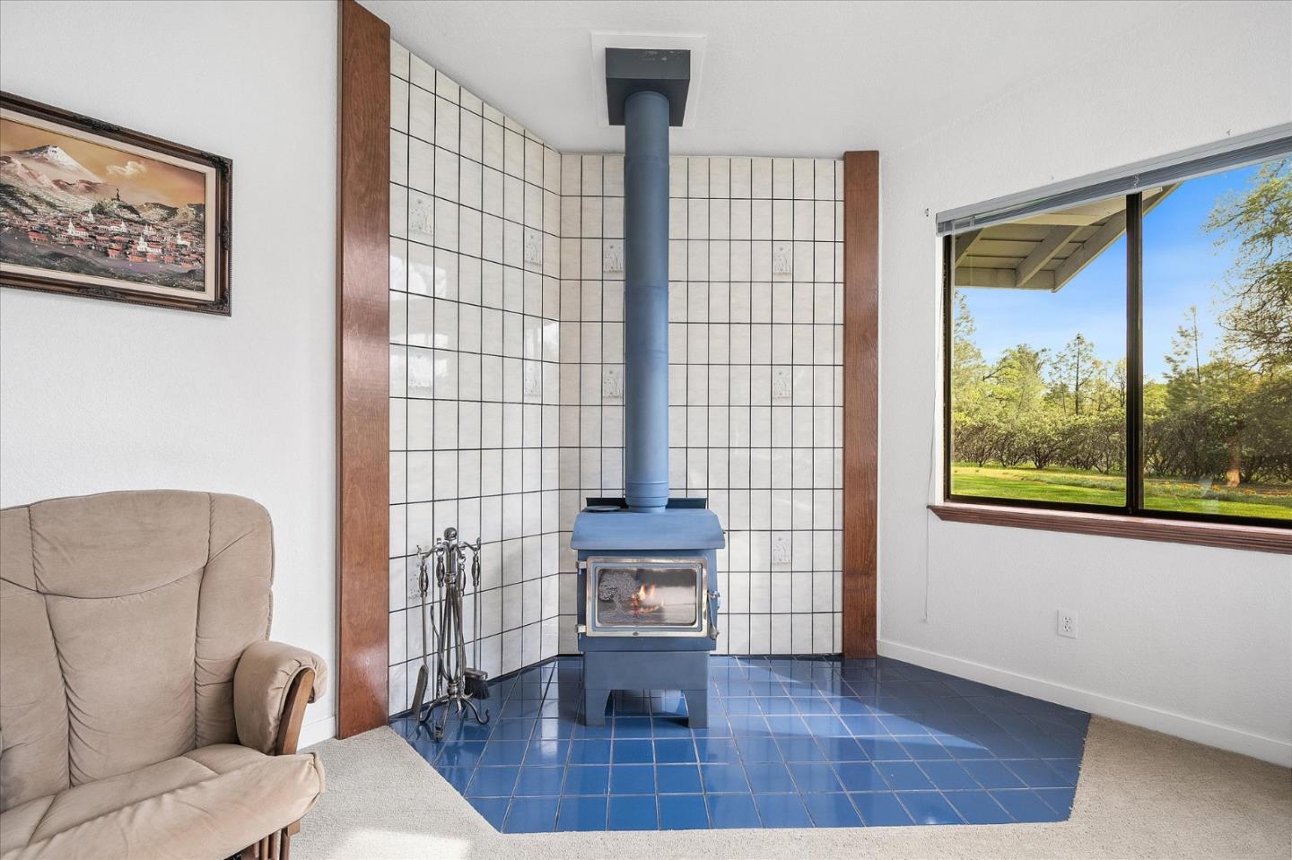Detail Gallery Image 6 of 57 For 19862 Paso Robles Ave, Redding,  CA 96003 - 3 Beds | 2 Baths