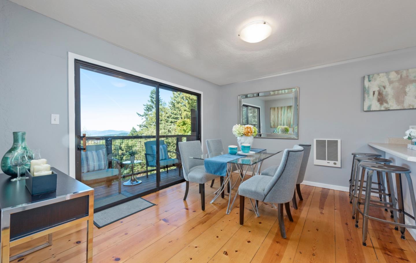 Detail Gallery Image 5 of 12 For 14826 Skyline Blvd #3,  Redwood City,  CA 94062 - 2 Beds | 1 Baths