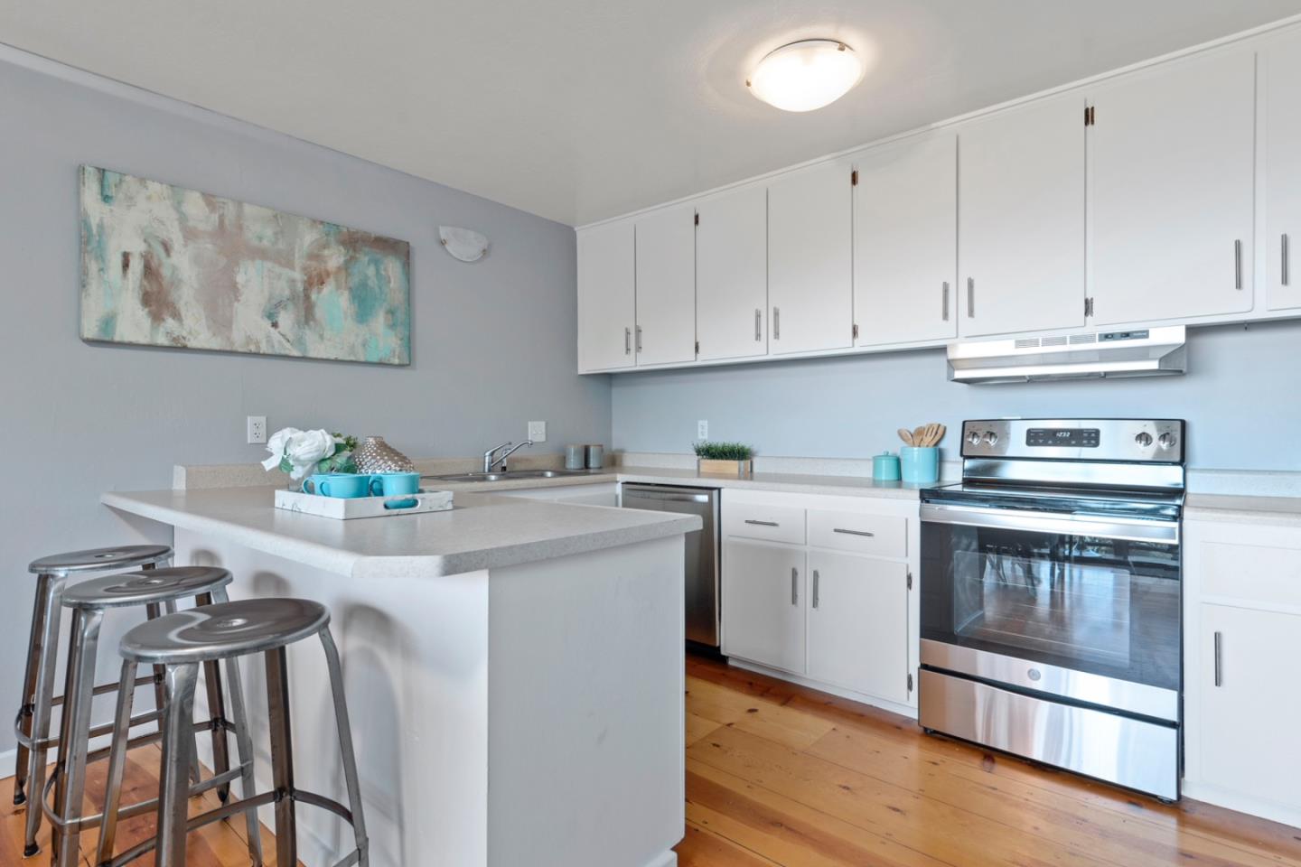 Detail Gallery Image 7 of 12 For 14826 Skyline Blvd #3,  Redwood City,  CA 94062 - 2 Beds | 1 Baths