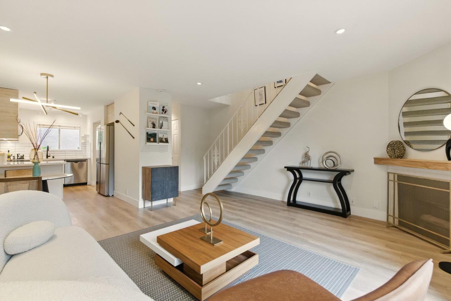 Detail Gallery Image 3 of 51 For 415 Oak Ave, Redwood City,  CA 94061 - 2 Beds | 1/1 Baths