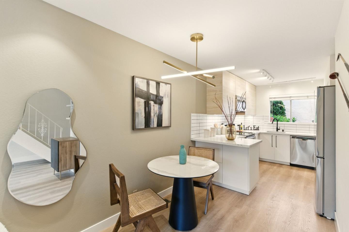 Detail Gallery Image 8 of 51 For 415 Oak Ave, Redwood City,  CA 94061 - 2 Beds | 1/1 Baths