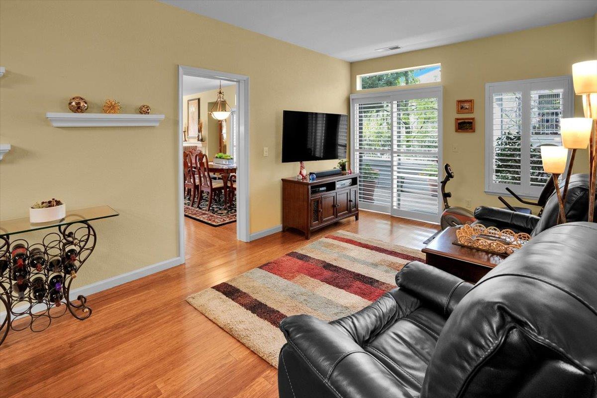 Detail Gallery Image 11 of 31 For 7812 Prestwick Cir, San Jose,  CA 95135 - 2 Beds | 2 Baths
