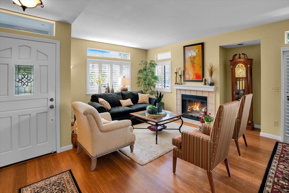 Detail Gallery Image 4 of 31 For 7812 Prestwick Cir, San Jose,  CA 95135 - 2 Beds | 2 Baths