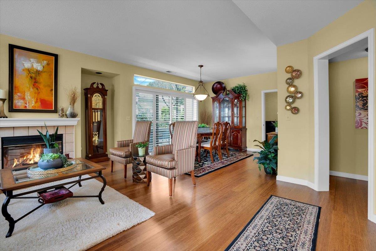 Detail Gallery Image 5 of 31 For 7812 Prestwick Cir, San Jose,  CA 95135 - 2 Beds | 2 Baths