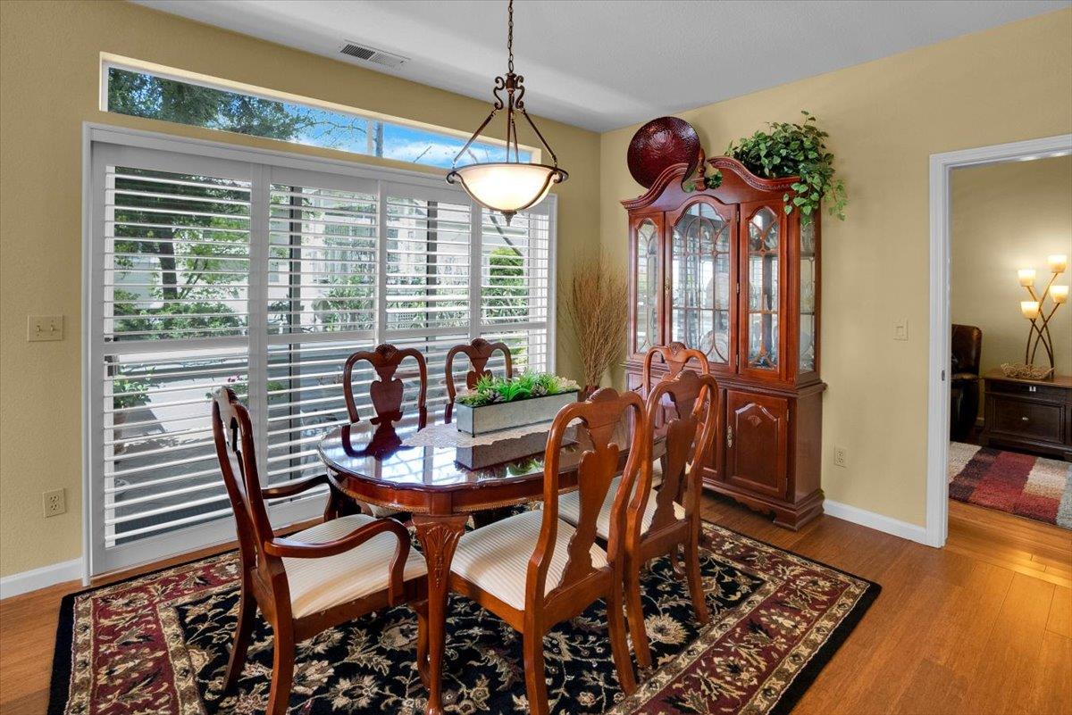 Detail Gallery Image 7 of 31 For 7812 Prestwick Cir, San Jose,  CA 95135 - 2 Beds | 2 Baths