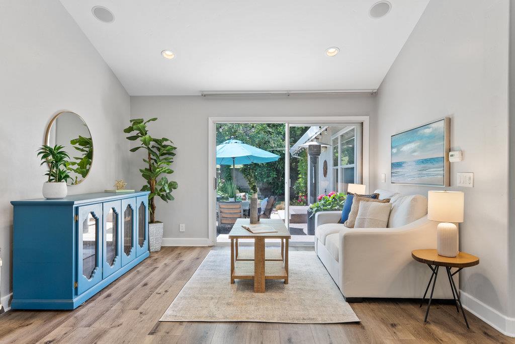 Detail Gallery Image 15 of 49 For 405 Esmeralda Dr, Santa Cruz,  CA 95060 - 4 Beds | 3 Baths