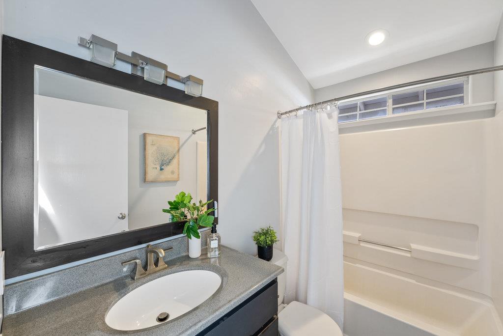 Detail Gallery Image 23 of 49 For 405 Esmeralda Dr, Santa Cruz,  CA 95060 - 4 Beds | 3 Baths